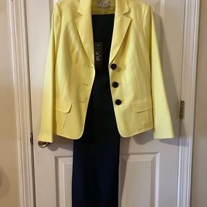 Brand New, Never Worn. Le Suit Assemble.